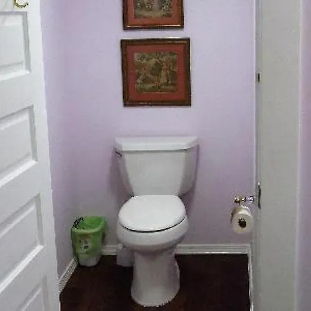 The Jewell Of Vienna Bed & Breakfast Room photo