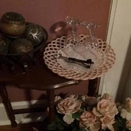 The Jewell Of Vienna Bed & Breakfast Room photo